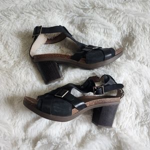Dansko Dominique black leather strappy block heel With Buckles sandals size 40